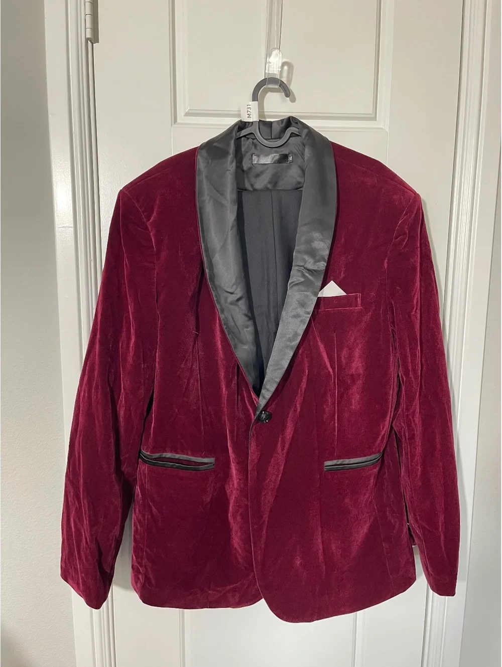 Suit for Men Size XL Red Velvet 2 Pieces M731 Shawl Lapel with Bow tie